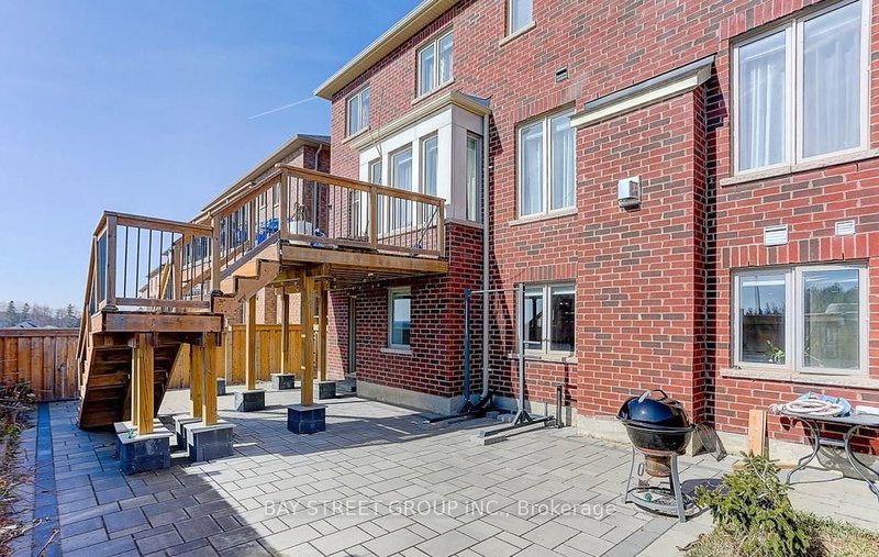 lower - 17 Ben Sinclair bs St, East Gwillimbury, L0G 1R0 | Image 2