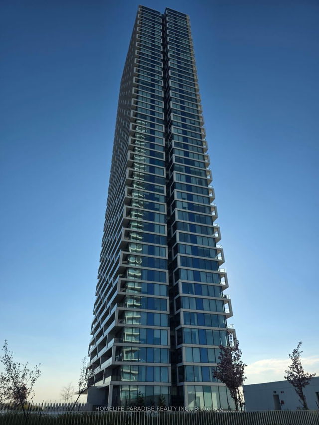 812 - 950 Portage Parkway
