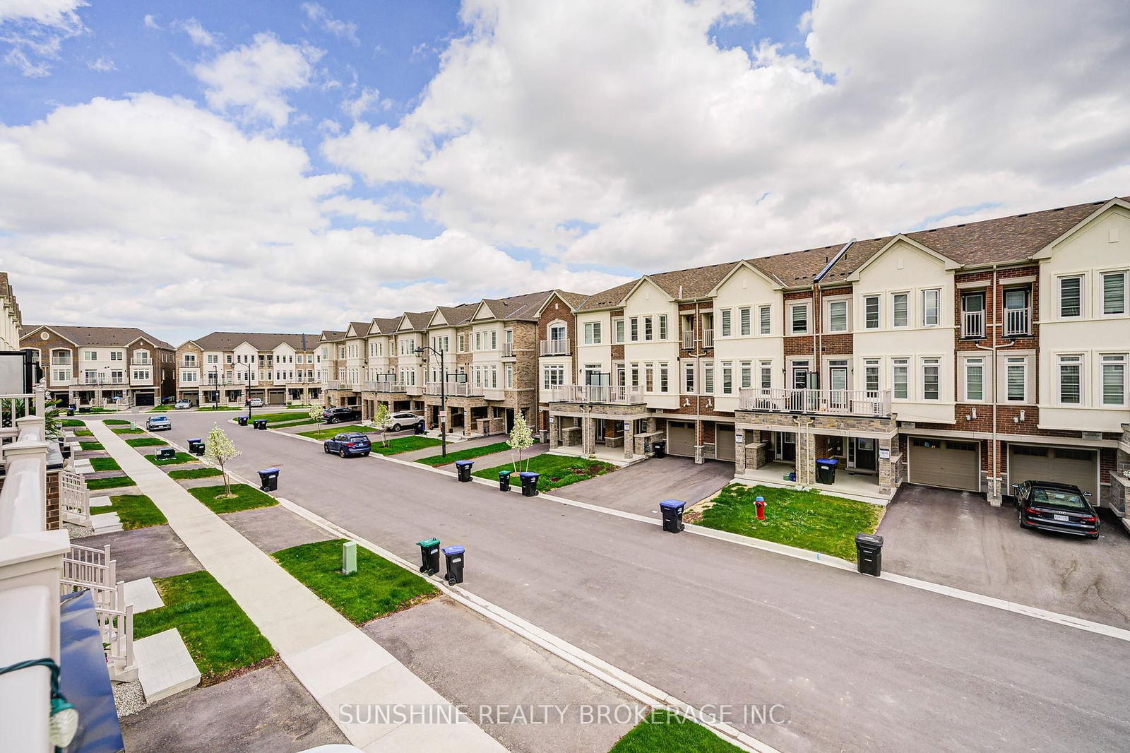 Townhouse for sale at 8 Mel Irving Drive, Bradford West Gwillimbury, Rural Bradford West Gwillimbury, L3Z 4P1 - MLS: N12157753