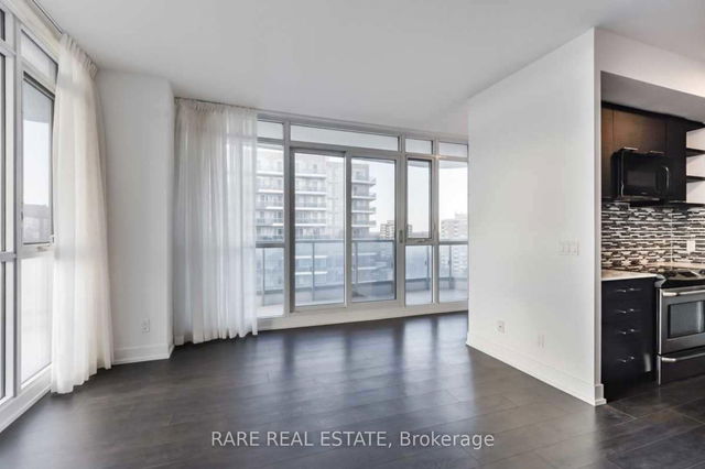814 - 9471 Yonge Street