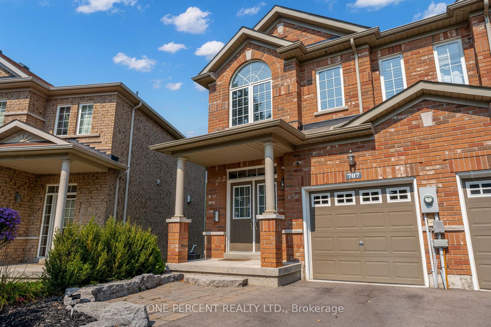 Semi-Detached House for sale at 707 John Cole Court, Newmarket, Gorham-College Manor, L3Y 5V7 - MLS: N12158202