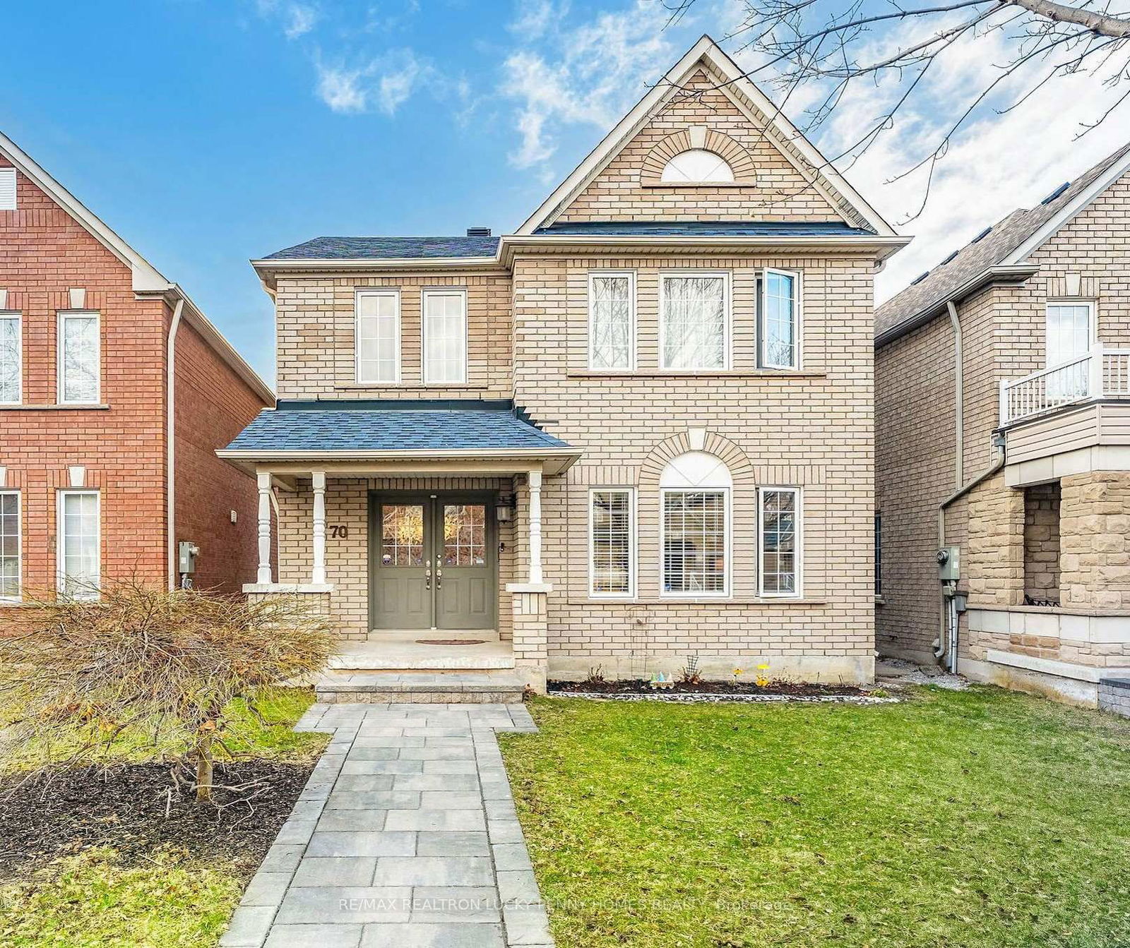 Detached House for sale at 70 Lucien Street, Markham, Village Green-South Unionville, L3R 5E1 - MLS: N12158215