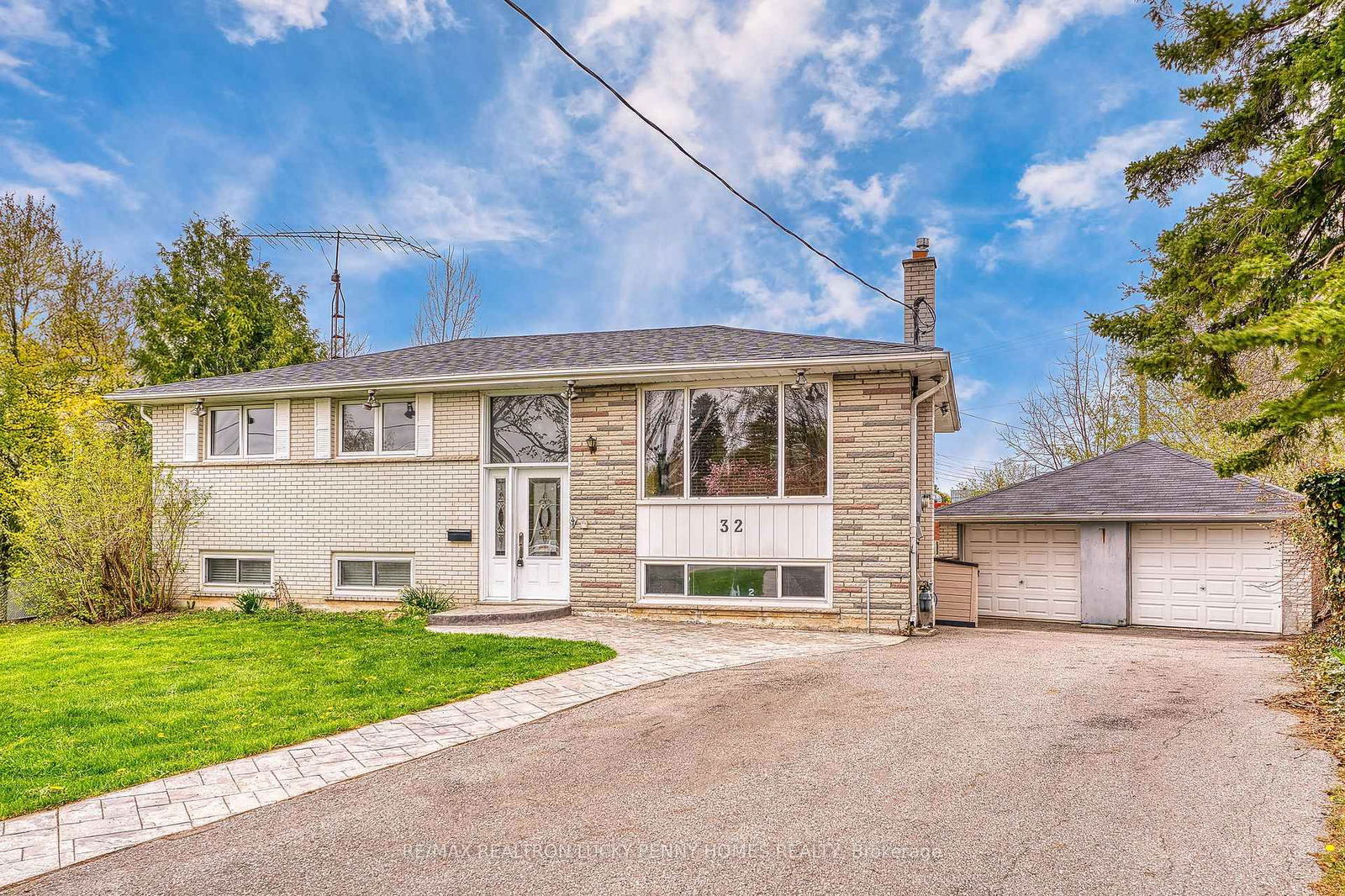 Detached House for sale at 32 King Richard Court, Markham, Bullock, L3P 1M1 - MLS: N12158250