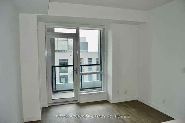1302 - 7950 Bathurst Street