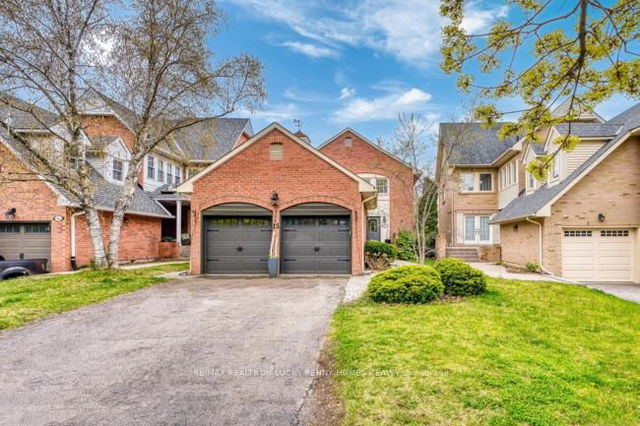 15 Redwood Lane