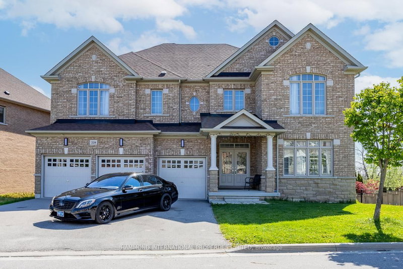 228 Upper Post Rd, Vaughan, L6A 4K1 | Image 2