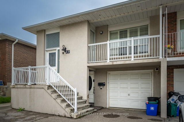 17 Agincourt Road