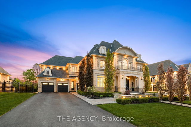 18 Westbrooke Boulevard