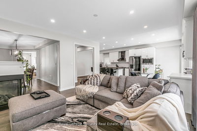 202 Gardiner Dr, Bradford West Gwillimbury - Bradford image-0-4