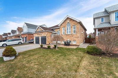 1100 Booth Ave, Innisfil - Alcona image-0-2