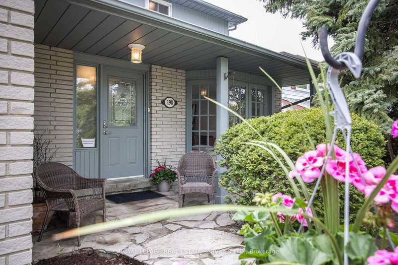 198 Romfield Crct, Markham, L3T 3J1 | Image 2