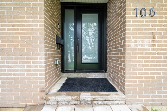 106 Woodpark Place