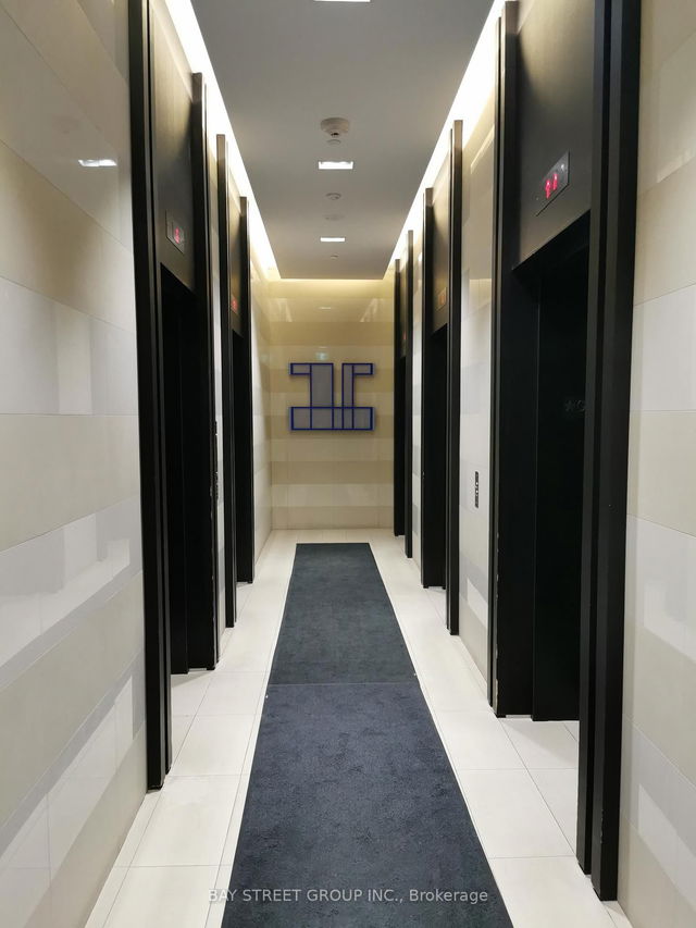 4001 - 501 Yonge Street N/A