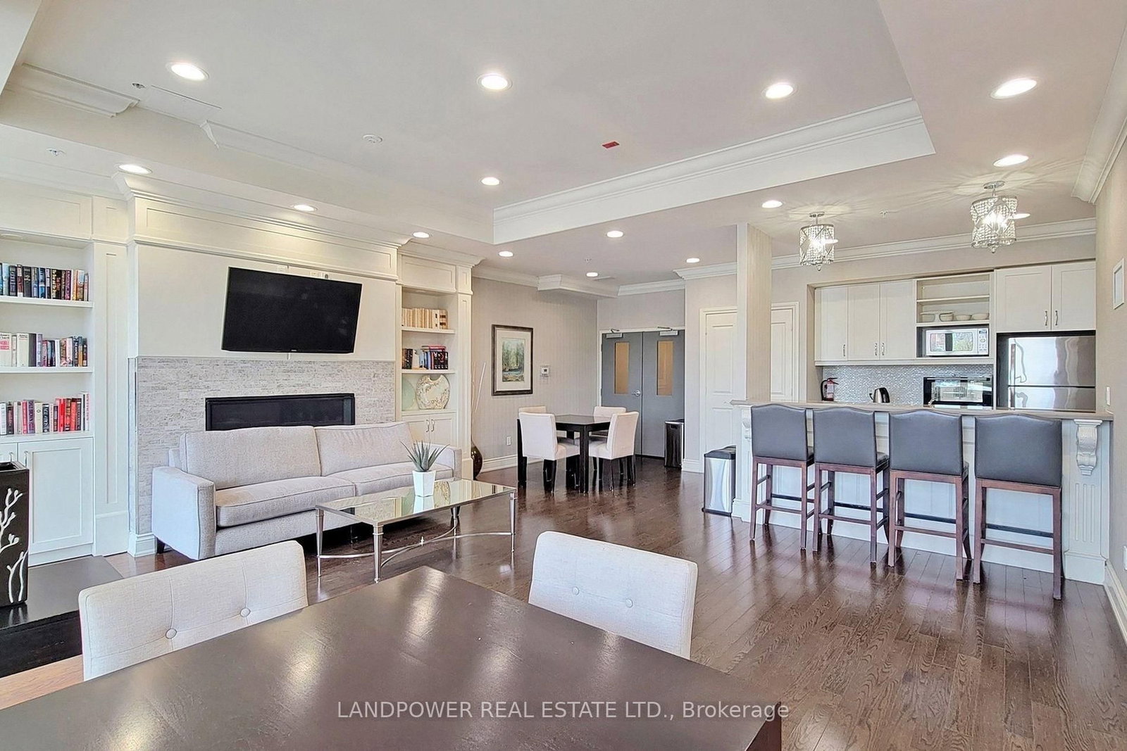 68 Main Street N, Unit 113 - Photo 33