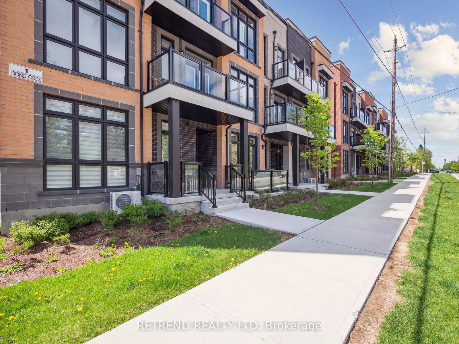 Townhouse for sale at 9-1 Bond Crescent, Richmond Hill, Oak Ridges, L4E 1J4 - MLS: N12161119