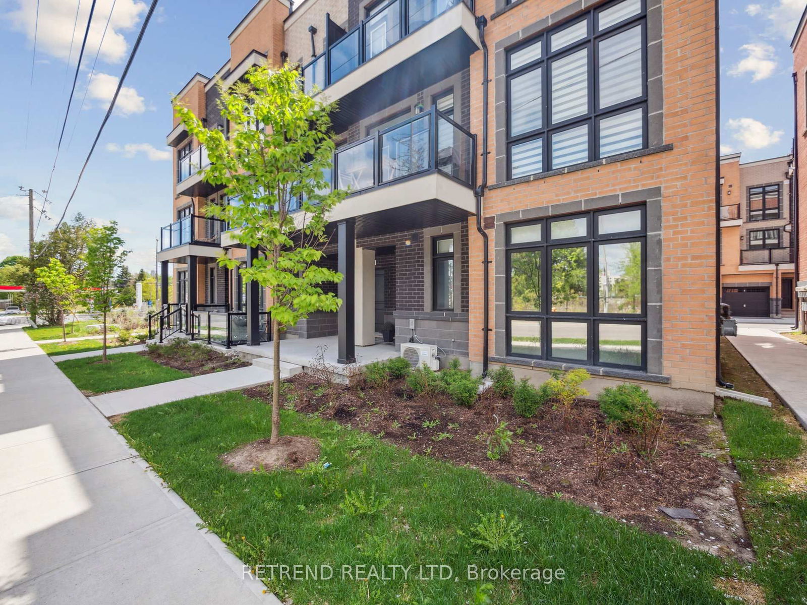 Townhouse for sale at 9-1 Bond Crescent, Richmond Hill, Oak Ridges, L4E 1J4 - MLS: N12161119