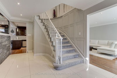 3 Tower Crt, Bradford West Gwillimbury - Bradford image-0-4
