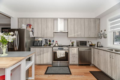Unit 12 — 220 Dissette St, Bradford West Gwillimbury - Bradford image-0-2