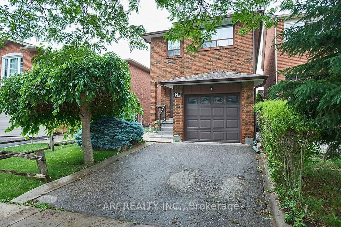 Detached House for sale at 28 Oakmount Crescent, Vaughan, Glen Shields, L4K 2C3 - MLS: N12161525