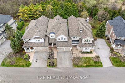 54 Stonecliffe Cres, Aurora - Aurora Estates image-0-4