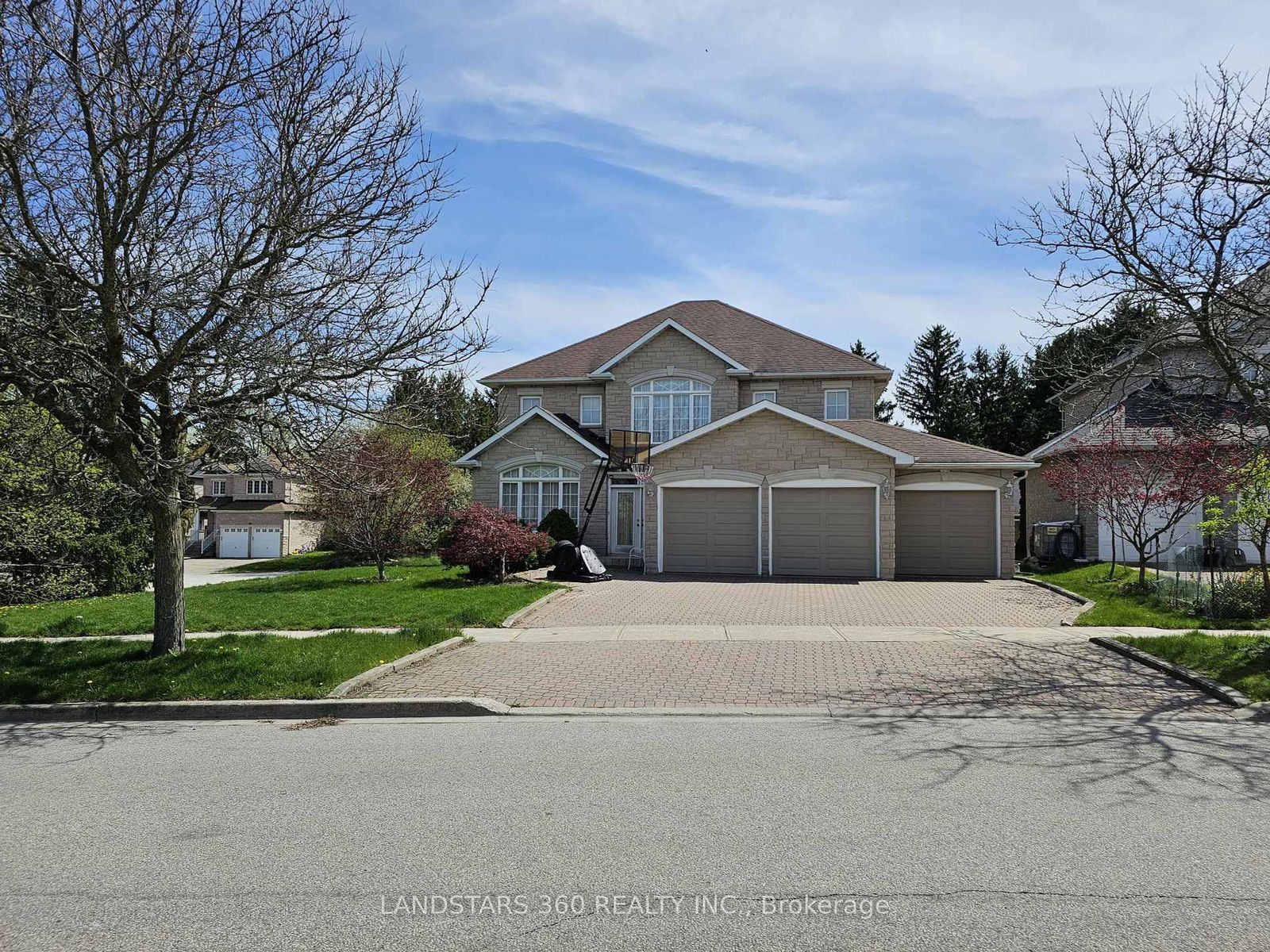 Detached House for sale at 13 Edgecombe Court, Markham, Milliken Mills East, L3S 2W6 - MLS: N12161785
