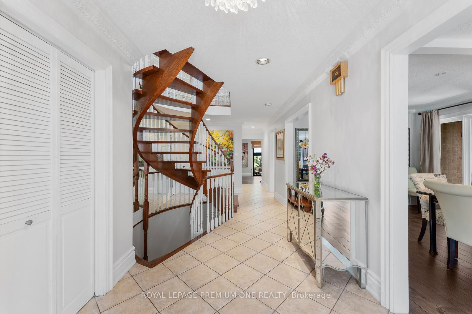 Detached House for sale at 2 Angel View Court, Vaughan, Maple, L6A 1G5 - MLS: N12162281