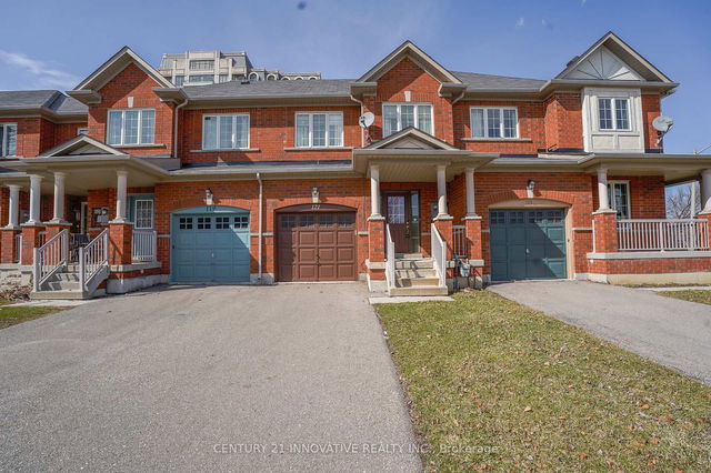 121 Revelstoke Crescent