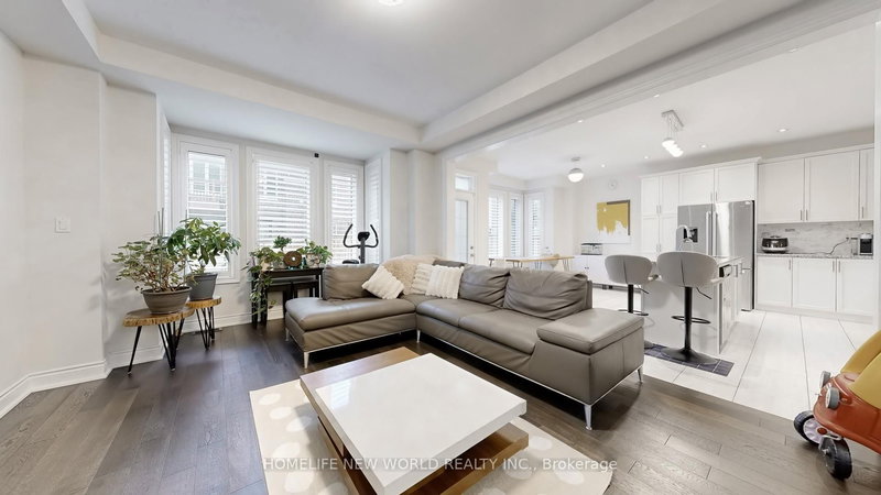 50 Ben Sinclair Ave, East Gwillimbury, L9N 0S2 | Image 3