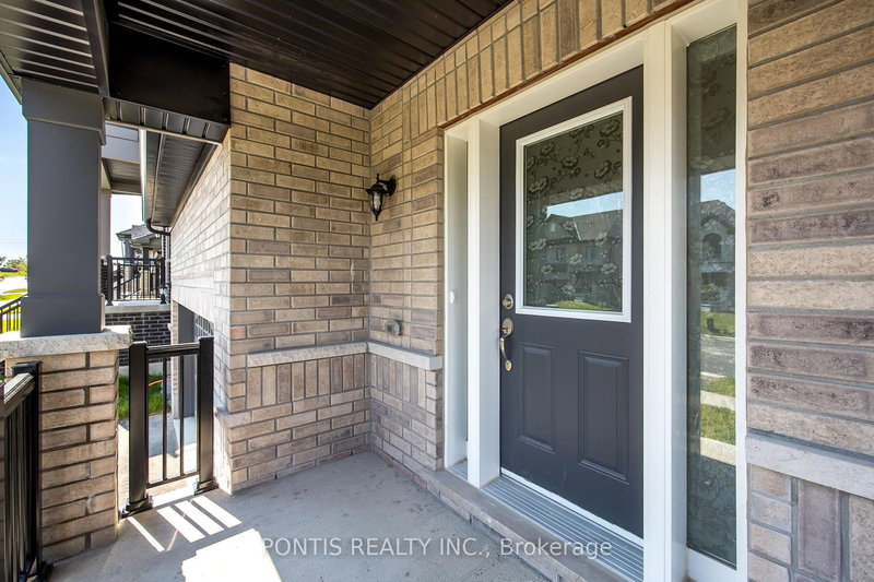 1406 Stovell Cres, Innisfil, L0L 1W0 | Image 3