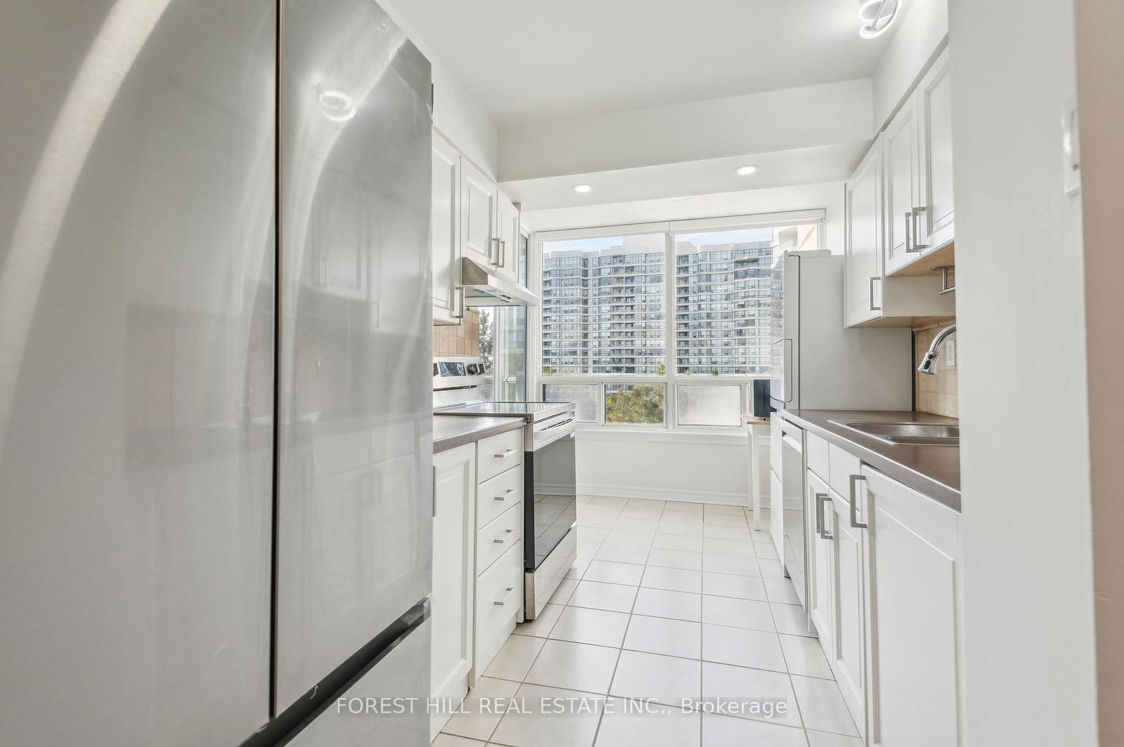 Condo for sale at 401-7250 Yonge Street, Vaughan, Crestwood-Springfarm-Yorkhill, L4J 7X1 - MLS: N12163782