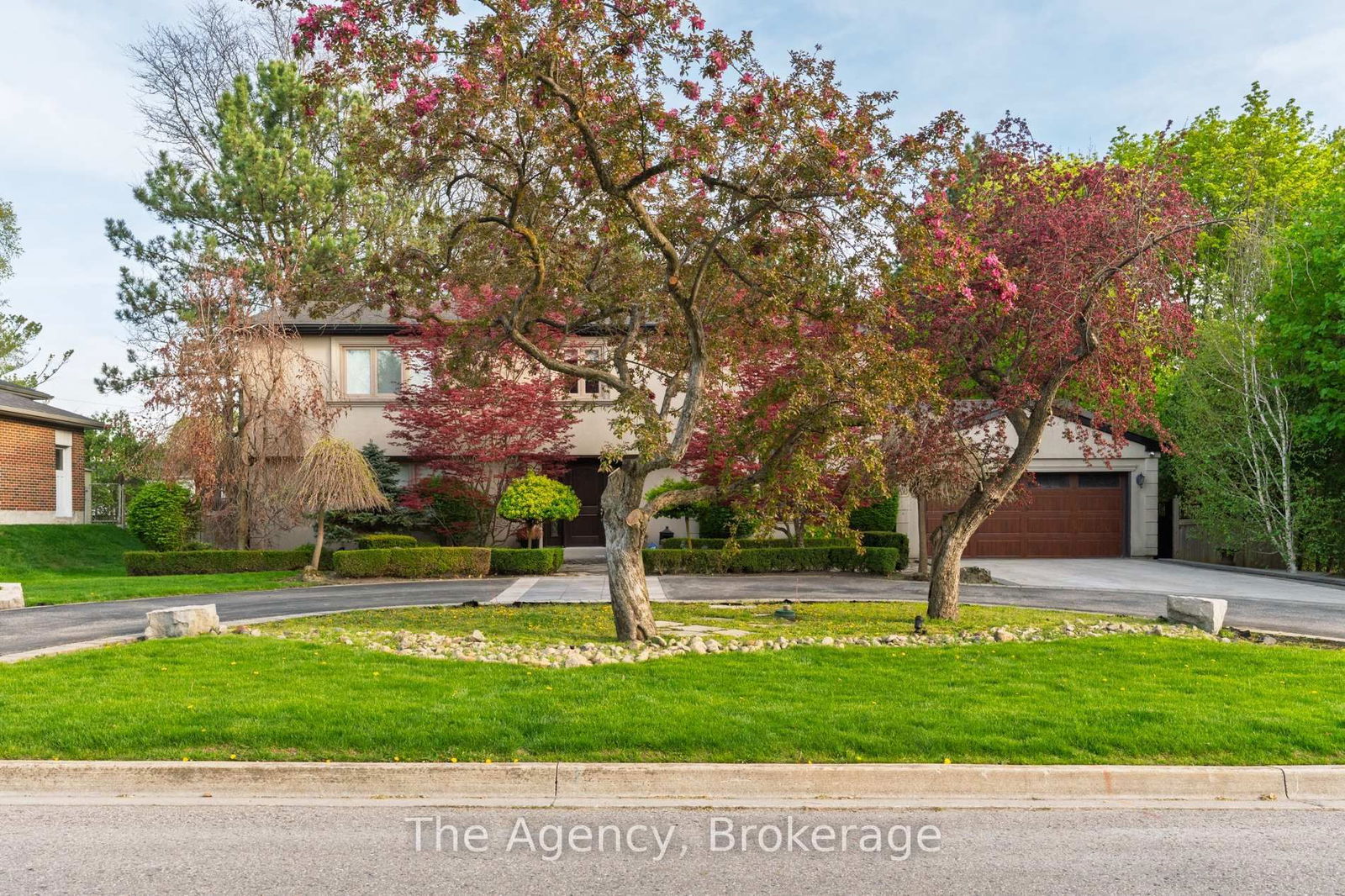 Detached House for sale at 126 Babcombe Drive, Markham, Bayview Glen, L3T 1N1 - MLS: N12163911