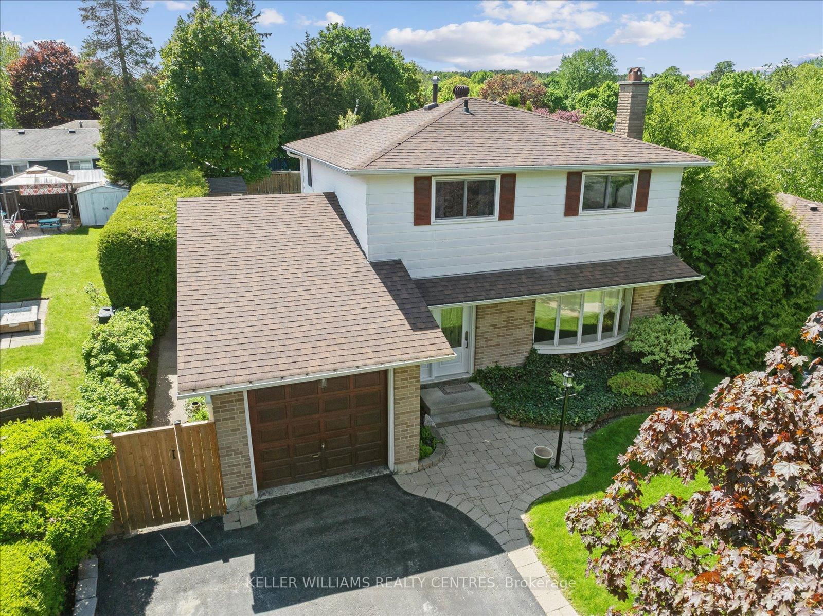 Detached House for sale at 30 Laurentide Avenue, Aurora, Aurora Heights, L4G 3B5 - MLS: N12164393