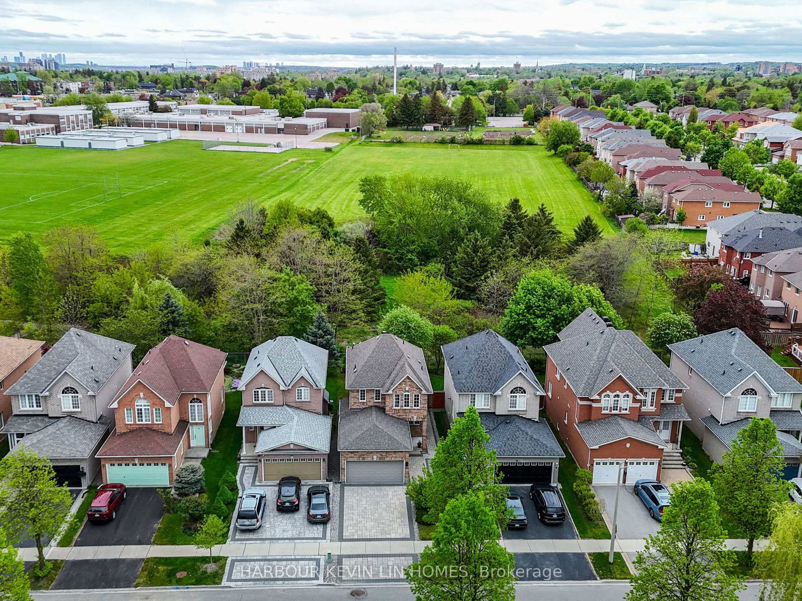 Detached House for sale at 15 Rushingbrook Drive, Richmond Hill, Rouge Woods, L4S 1W6 - MLS: N12164397