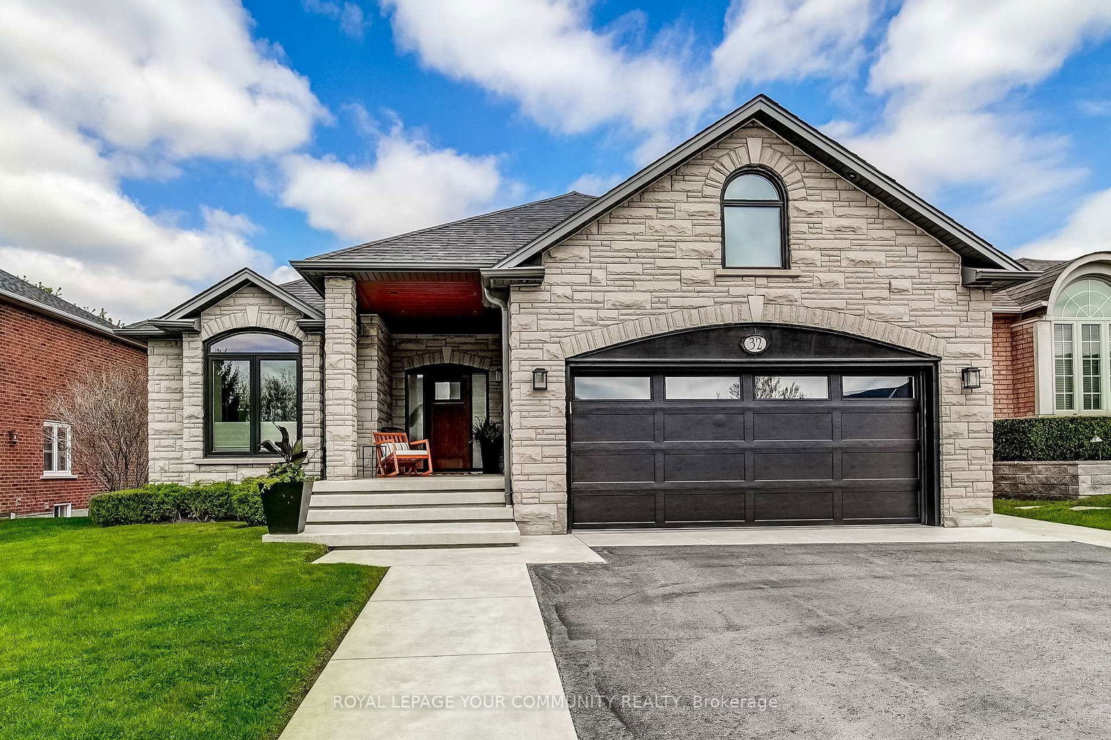 Detached House sold at 32 Glenforest Drive, Vaughan, Uplands, L4J 8K5 - MLS: N12164589