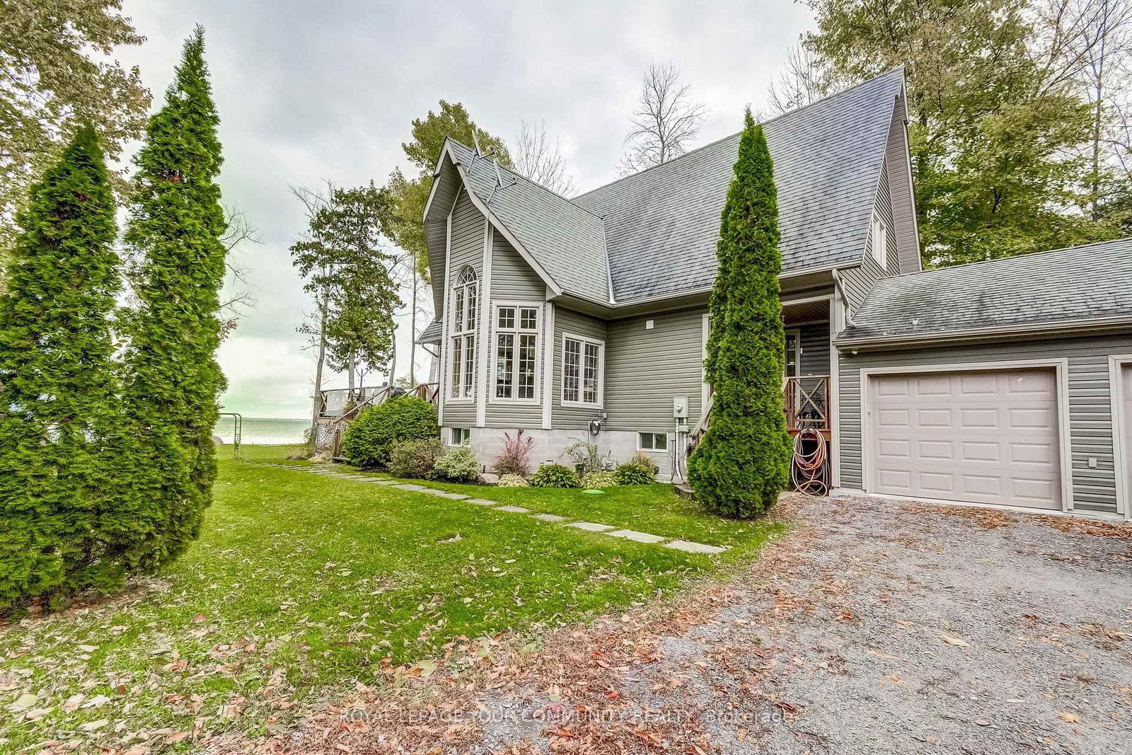 Detached House for sale at 1070 LOON Road, Georgina Islands, Georgina Island, L0E 1R0 - MLS: N12164684