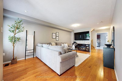 263 Richard Underhill Ave, Whitchurch-Stouffville - Stouffville image-0-4