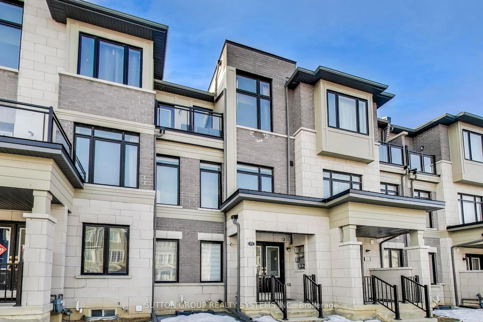 Townhouse for sale at 71 William F Bell Pkwy, Richmond Hill, Rural Richmond Hill, L4S 0K1 - MLS: N12165015
