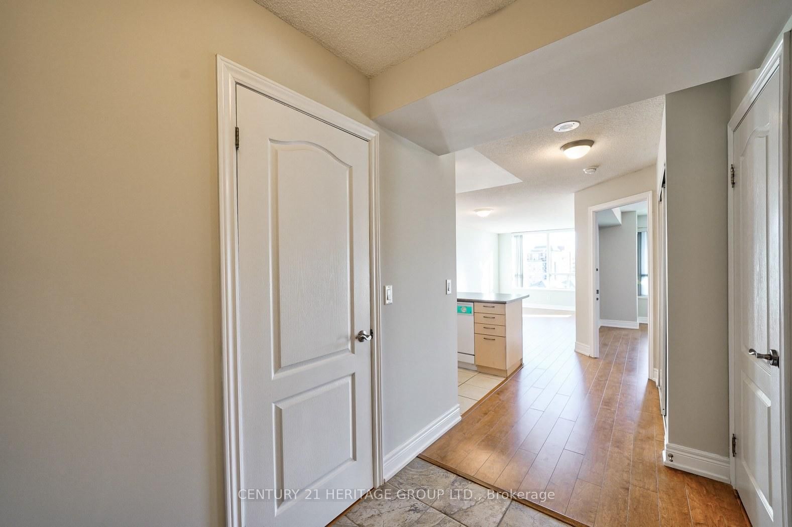 Condo for sale at 703-62 Suncrest Boulevard, Markham, Commerce Valley, L3T 7Y6 - MLS: N12165087