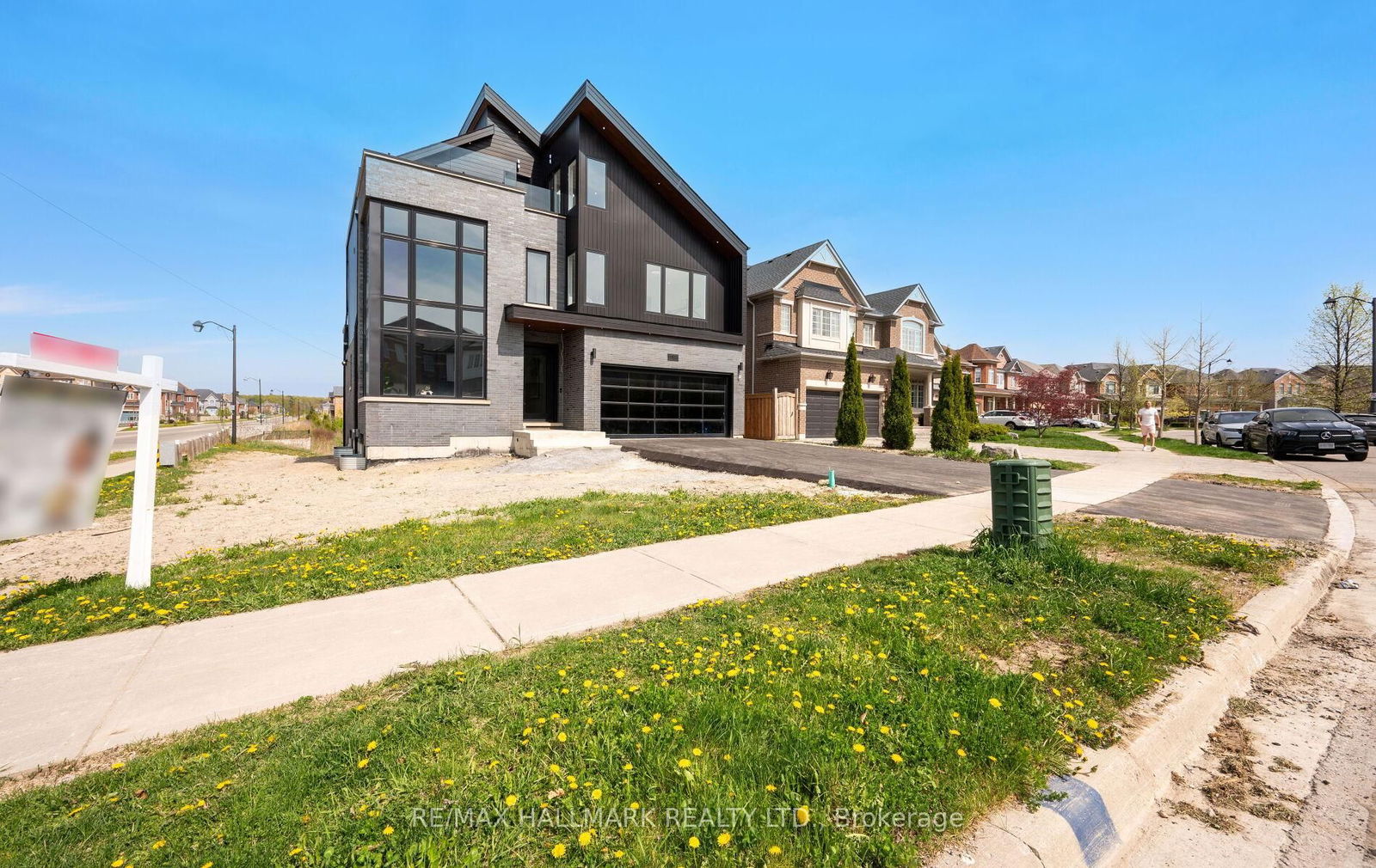 Detached House for sale at 119 Pointon Street, Aurora, Bayview Northeast, L4G 0G6 - MLS: N12165706