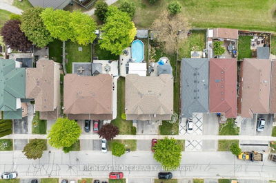 21 Breeze Dr, Bradford West Gwillimbury - Bradford image-0-3