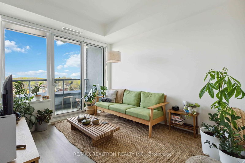 Unit 315 — 185 Deerfield Rd, Newmarket - Central Newmarket image-0-0