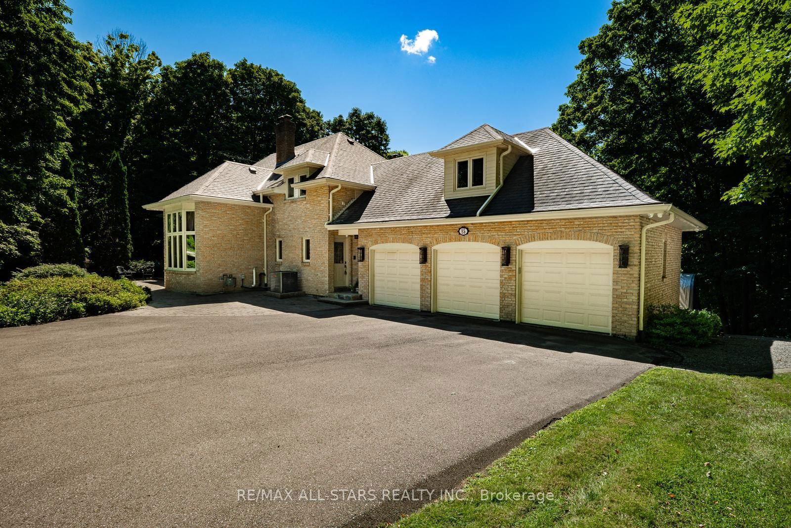 Detached House for sale at 15 Skyridge Court, Whitchurch-Stouffville, Rural Whitchurch-Stouffville, L4A 2C4 - MLS: N12166032