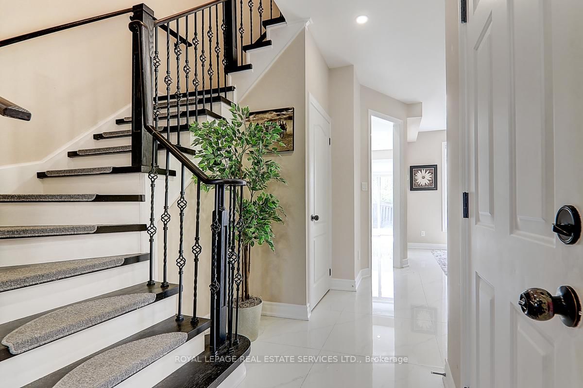 Townhouse for sale at 17 Venture Avenue, Richmond Hill, Rouge Woods, L4S 2P2 - MLS: N12166071
