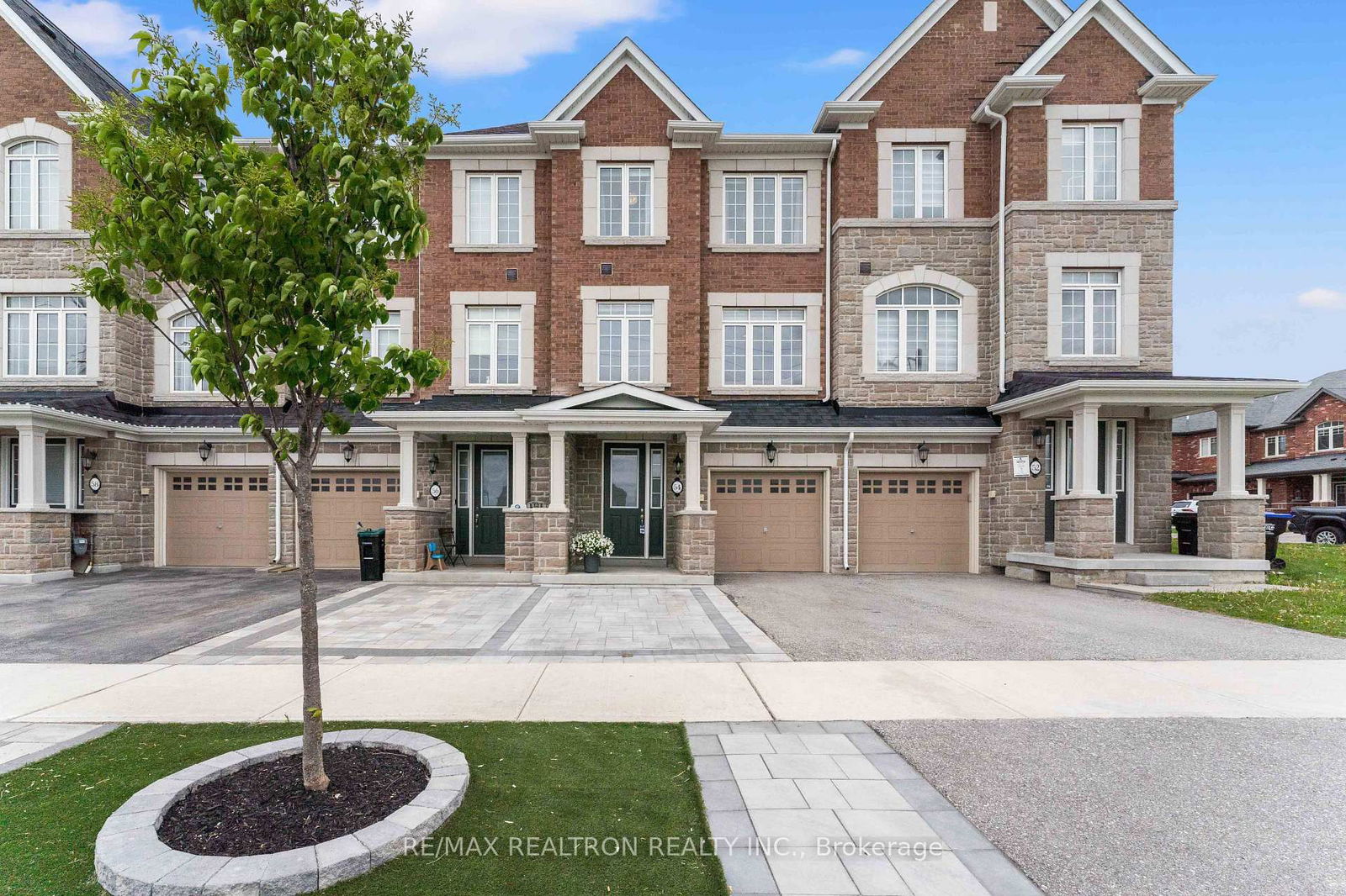 Townhouse for sale at 54 Selby Crescent, Bradford West Gwillimbury, Bradford, L3Z 0V3 - MLS: N12166133