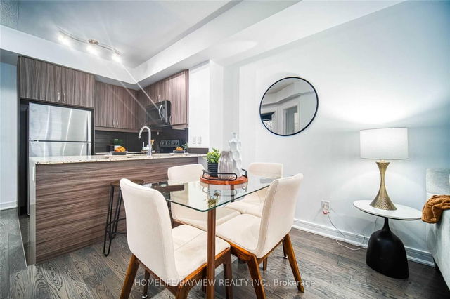 515 - 9201 Yonge Street