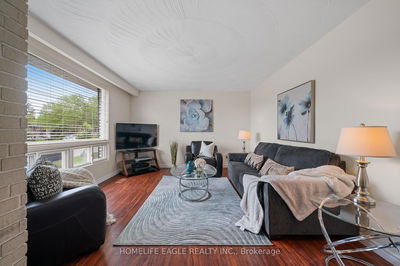 135 Luxury Ave, Bradford West Gwillimbury - Bradford image-0-1