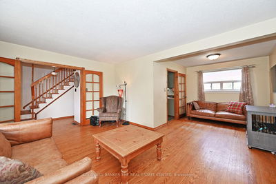 940 Wildwood Dr, Newmarket - Gorham-College Manor image-0-3
