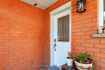 805 Stonehaven Ave, Newmarket - Stonehaven-Wyndham image-0-2