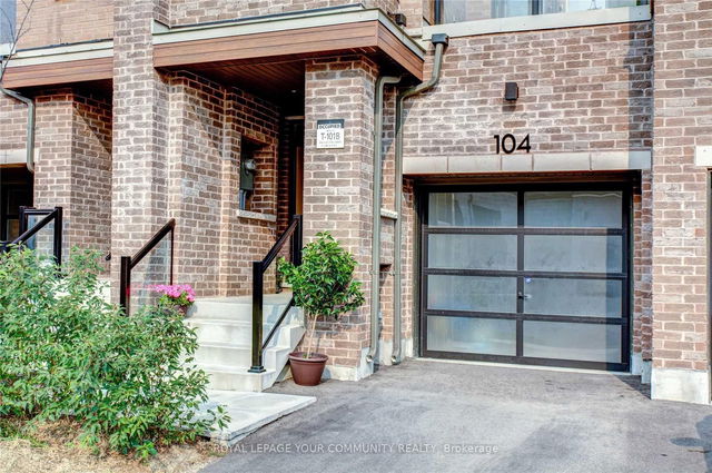 104 Glenngarry Crescent