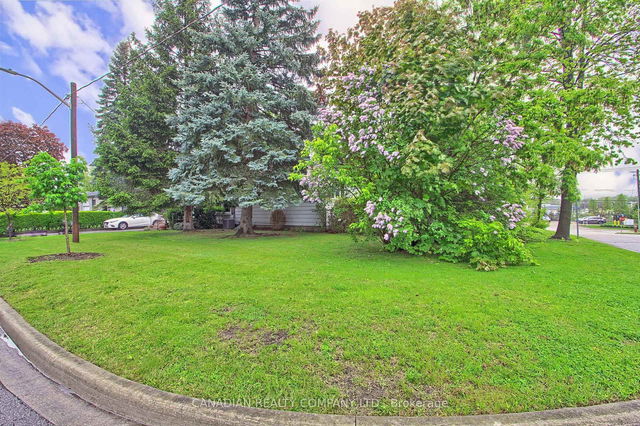 649 Queen's Crescent